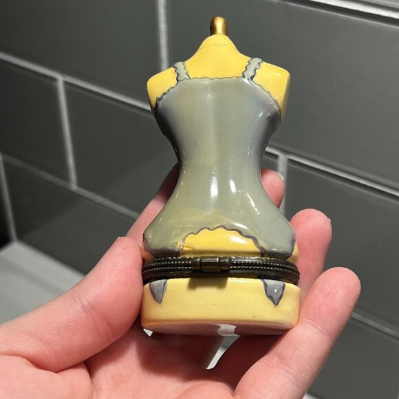 Limoges Style Vintage Porcelain Hinged Trinket Box Bow Closure Purple Silhouette - Picture 4 of 13